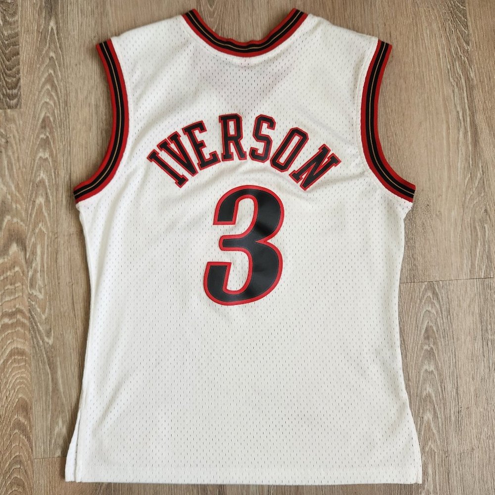 Philadelphia 76ers Allen Iverson Mitchell & Ness Swingman Jersey Men's Medium
